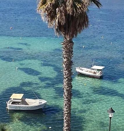 Carsons Court - Seafront - Fl 3 *